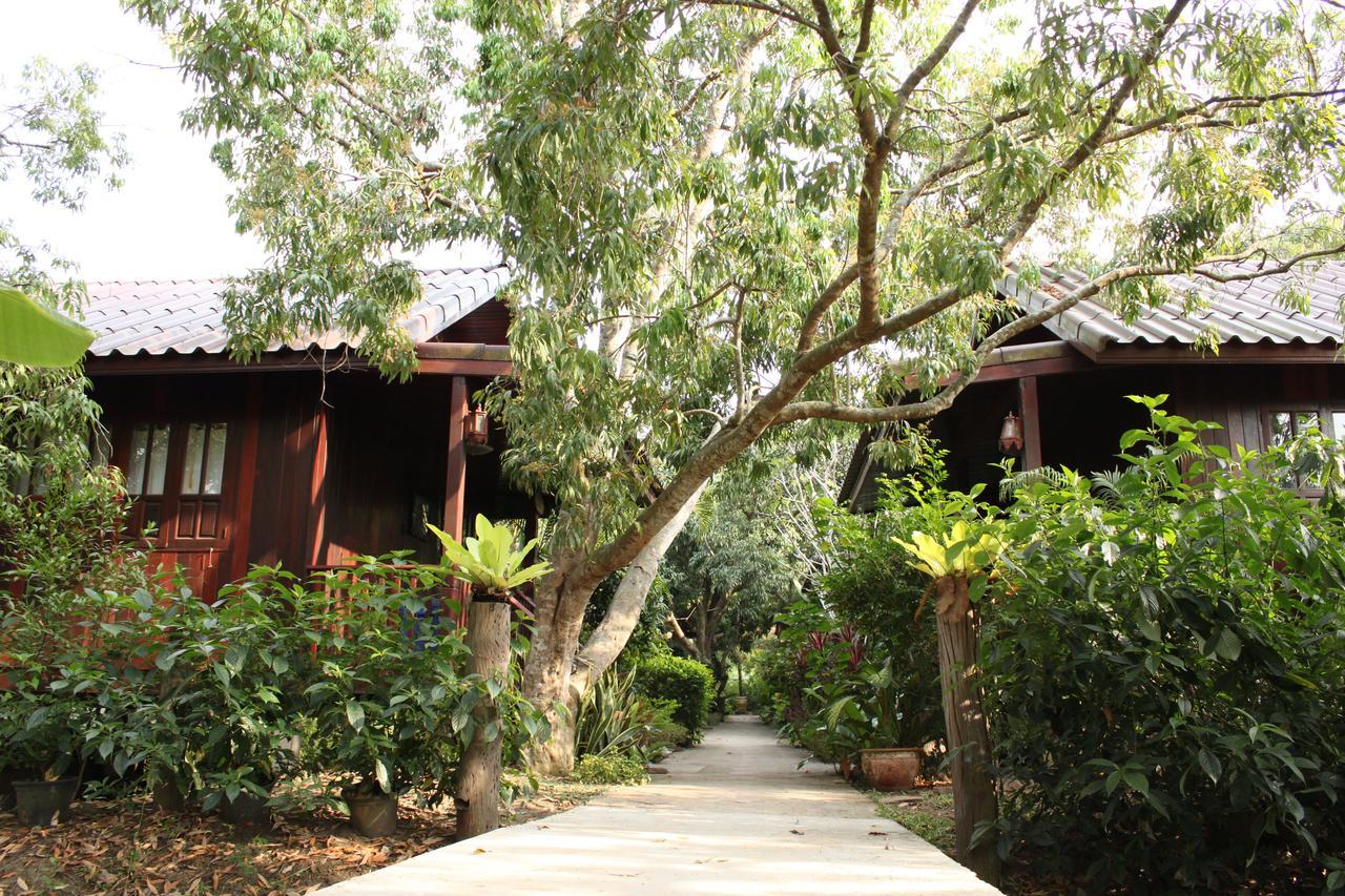 Baansuan Lychee Maeklong Resort Ampawa Amphawa Eksteriør billede